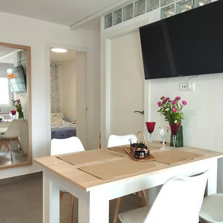 Cozy And Sunny Two Bedroom La Mata Apartment