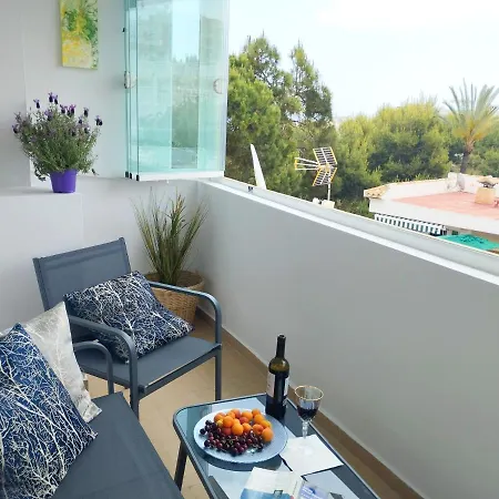 Cozy And Sunny Two Bedroom La Mata Beach Apartment *